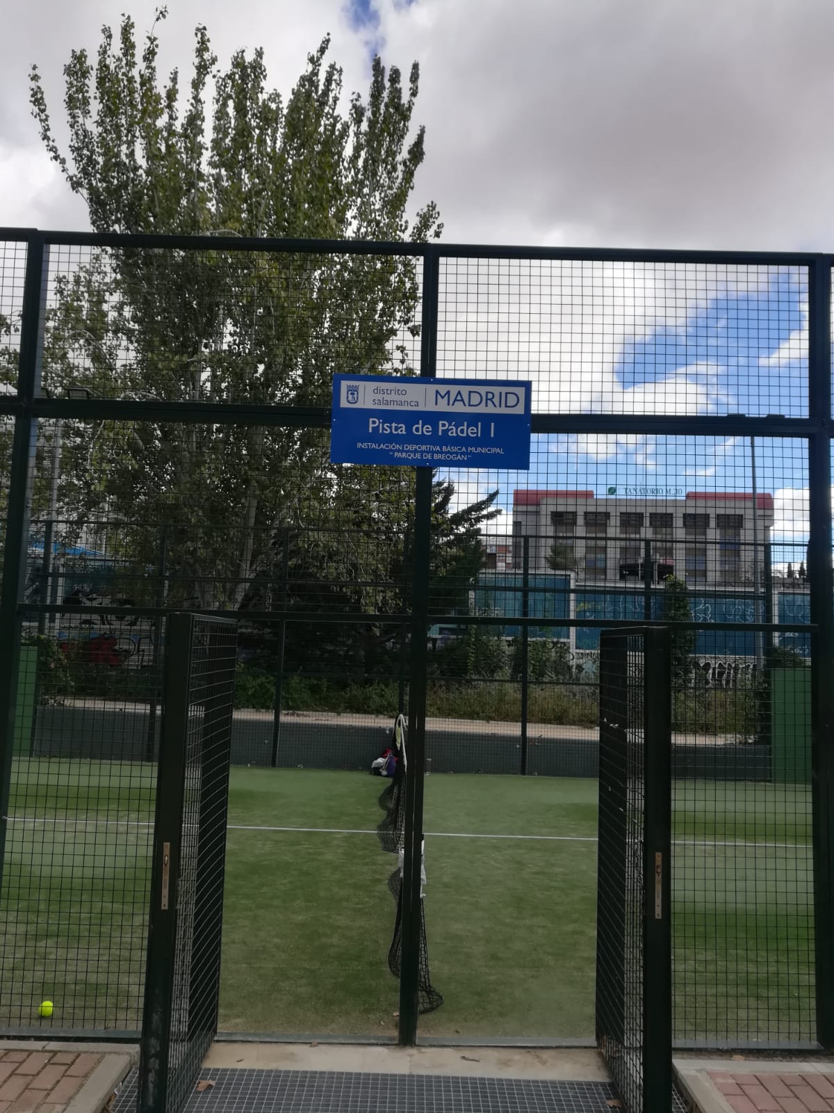 Reserva tu pista de IDB Parque Breogan y Boston 